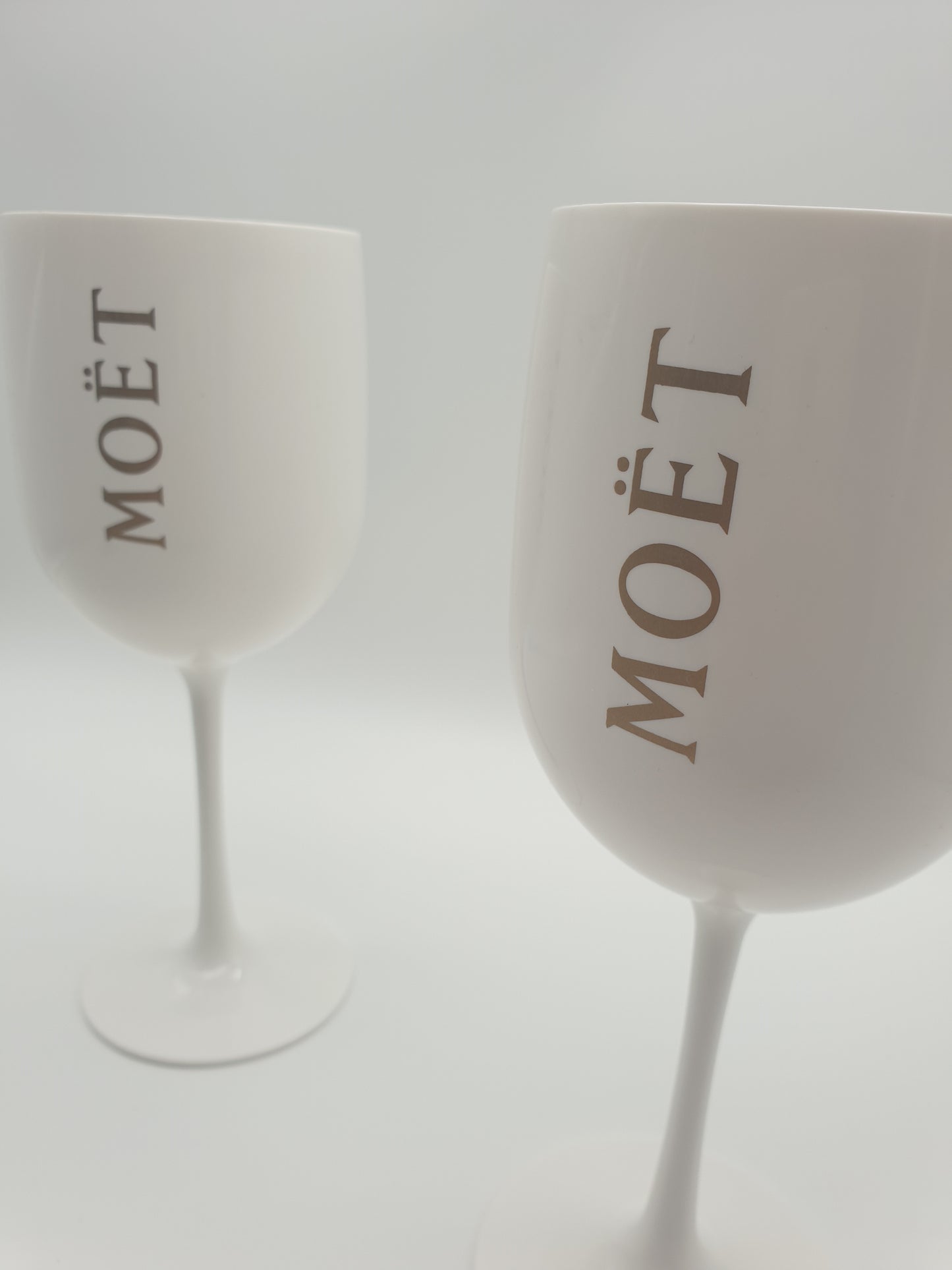 Moet Acryl Becher Set - Champagner Glas / Poolglas - Weiß-Gold - 2x